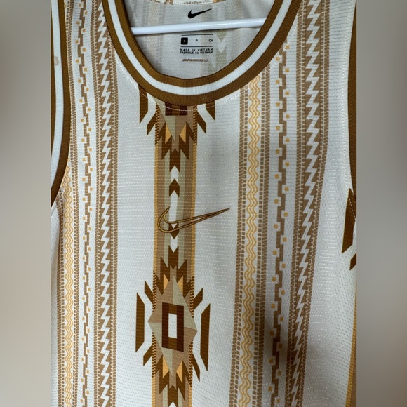 NWT Nike Air Dri-FIT Basketball Jersey Hoopxfly CD0417-133 Men's - Picture 3 of 4